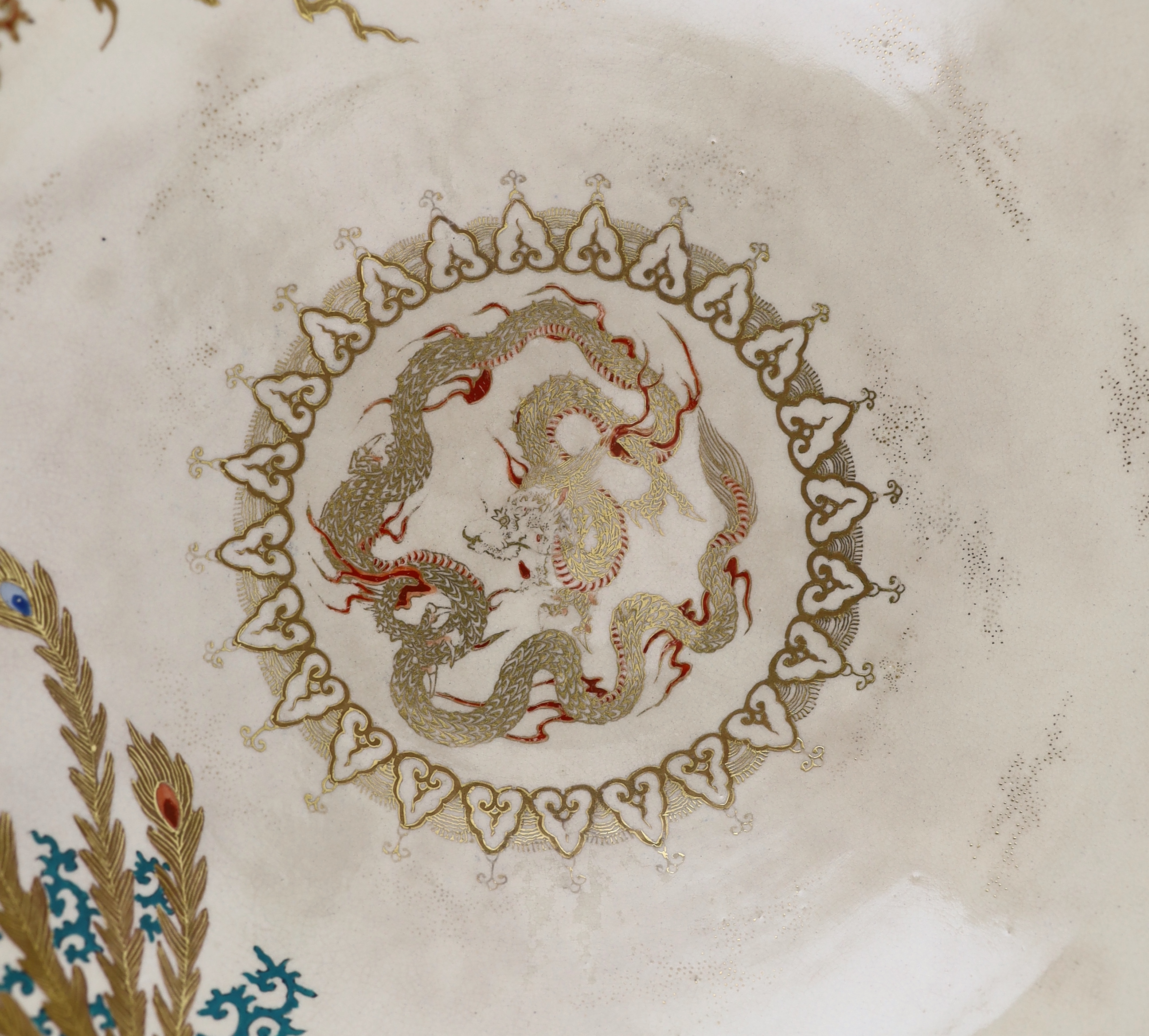 A large Japanese Satsuma bowl by Taizan, Meiji period
